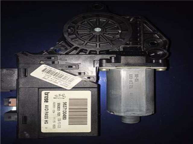 Foto 2ª: Elevalunas Eléctrico Delantero Derecho Peugeot 307 2.0 HDI 110 [RHS (DW10ATED)]