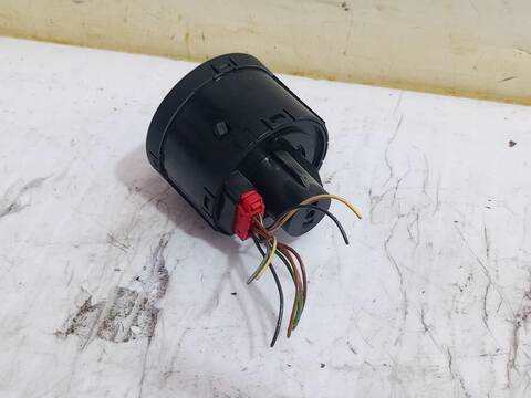 Foto 3ª: Mando Luces Seat Ibiza ERENCE 95CV [DLAC] (2017)