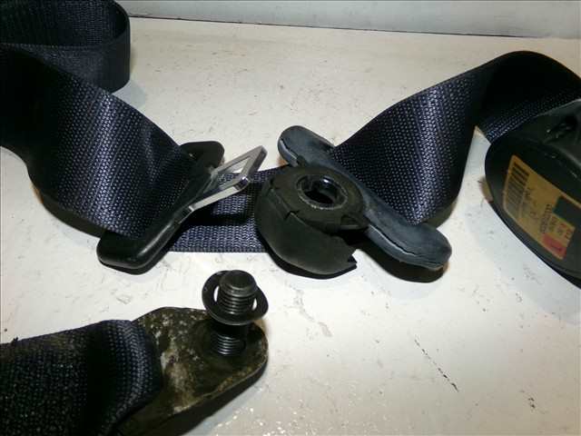 Foto 3ª: Cinturón Trasero Izquierdo Opel Agila 1.3 CDTI 2000-2008 [Z13DT] (2004)
