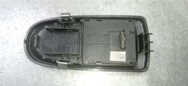 Foto 3ª: Botonera Elevalunas Iveco Daily 35C12 V. 35C12 V/P. 35S12 V. 35S12 V/P [F1AE0481GA]