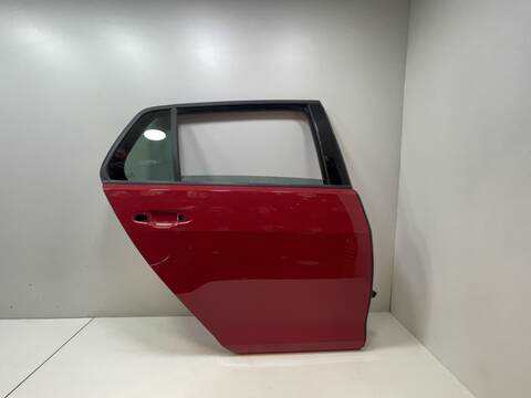 Puerta Trasera Derecha Volkswagen Golf VERSION INDEFINIDA