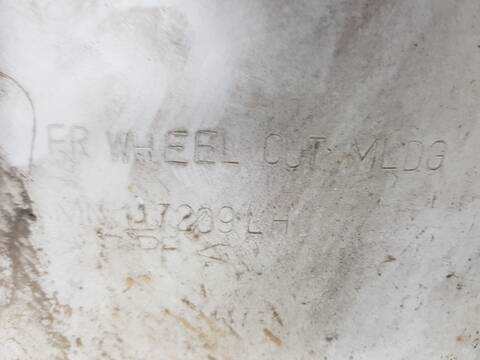 Foto 3ª: Aletin Delantero Izquierdo Mitsubishi Montero 3.2 DI-D INTENSE KAITEKI 5-PTAS.) (2001)