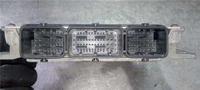 Foto 3ª: Centralita Motor ECU Peugeot 406 2.0 SR PACK [2.0 LTR. - 100 KW 16V CAT (RFN - EW10J4)] [RFN (EW10J4)]