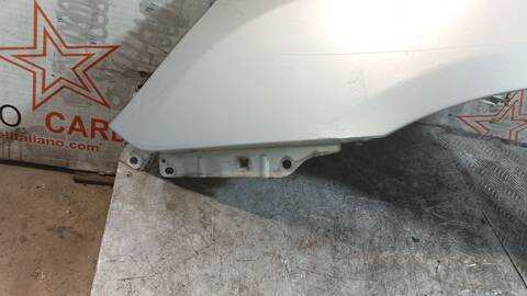 Foto 3ª: Aleta Delantera Izquierda Kia Carens CONCEPT 140CV 103KW [D4EA] (2007)