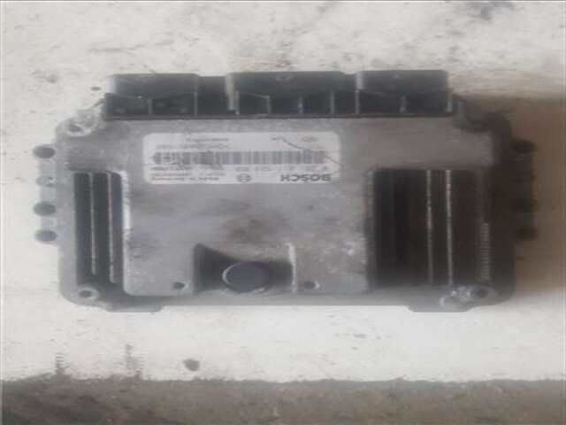 Centralita Motor ECU Opel Vivaro 1.9 COMBI 2.9T LARGO [1.9 LTR. - 74 KW CDTI CAT (F9Q-760 - L08)]