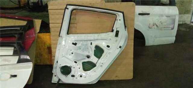 Foto 2ª: Puerta Trasera Derecha Renault Clio 1.2 16V [D4F 740]