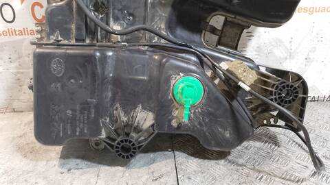 Foto 3ª: Deposito AdBlue Peugeot Expert ASPHALT STANDARD 120CV 88KW FURGON [YHV] (2023)