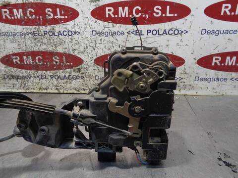 Foto 3ª: Cerradura Puerta Delantera Derecha Volkswagen Passat BASICO BERLINA 90CV 66KW [AHU] (1998)