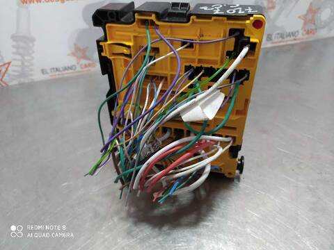 Foto 4ª: Caja Reles Fusibles Citroen C3 FEEL 102CV 75KW [YH01] (2018)