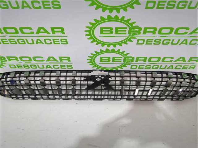 Foto 2ª: Rejilla Delantera Peugeot 5008 VERSION INDEFINIDA (2009)