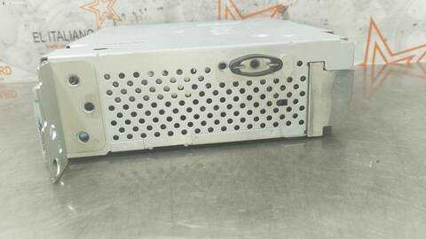 Foto 2ª: Sistema Audio Radio CD Bmw Serie 3 315 318D M SPORT 150CV 110KW [B47D20A] (2015)