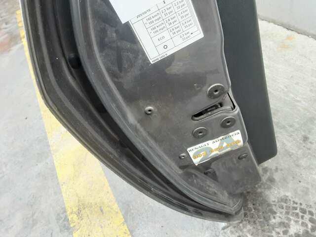 Foto 2ª: Puerta Delantera Izquierda Renault Megane 1.5 DCI110CV COUPE BERLINA III COUPE DZ) DESDE 11/2008 / BERLINA BZ D [K9K 636] (2012)