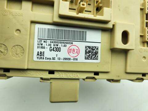 Foto 2ª: Caja Reles Fusibles Hyundai i30 KLASS LR 119CV 88KW [G3LF] (2021)