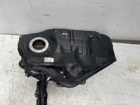 Foto 2ª: Deposito de Combustible Mazda 3 CENTER-LINE 150CV [SHY6  SHY4] (2013)
