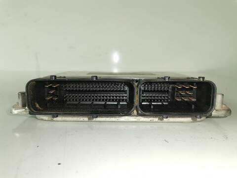 Foto 3ª: Centralita Motor ECU Volkswagen Golf BERLINA 1.9 TDI 101CV (2000)