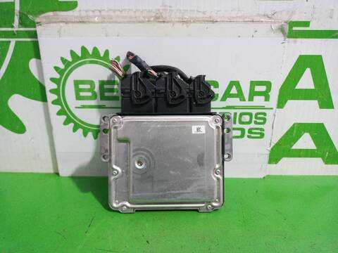 Foto 2ª: Centralita Motor ECU Dacia Sandero LAUREATE 90CV [K9K] (2012)