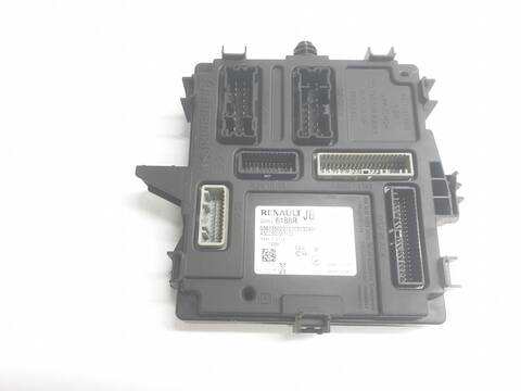 Centralita Motor ECU Renault Trafic L1H1 28T