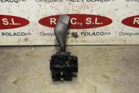 Foto 2ª: Mando Multifuncion Ford Focus AMBIENTE D) BERLINA 90CV 66KW [HHDA] (2007)
