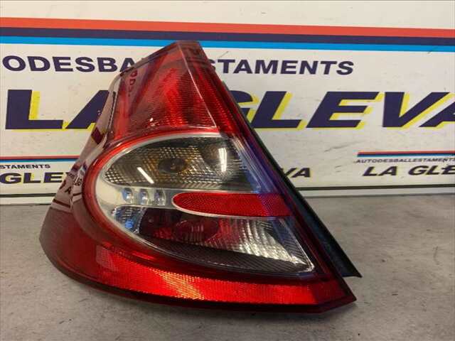 Piloto Trasero Izquierdo Dacia Sandero 1.5 DCI