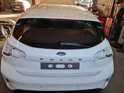 Portón Ford Focus TITANIUM 120CV 88KW