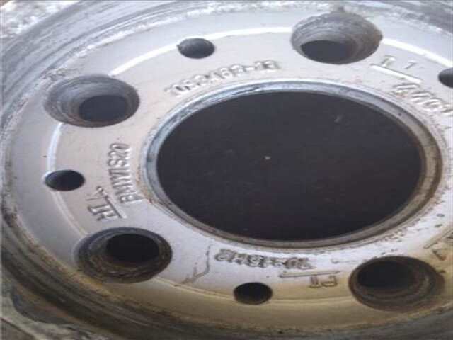 Foto 2ª: Juego LLantas Bmw Serie 5 518 2.5 525TDS [2.5 LTR. - 105 KW TURBODIESEL CAT] [M51 D25 (25 6 T1)]