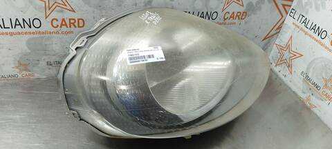 Foto 3ª: Faro Derecho Renault Trafic L1H1 CAJA CERRADA CORTO 82CV 60KW [D-F9Q U7] (2005)