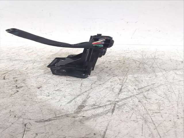 Foto 3ª: Cerradura Maletero Portón Toyota Auris 1.6 ZRE151_) 124CV [1ZR-FE] (2006)