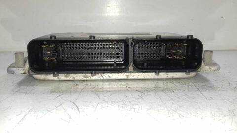 Foto 2ª: Centralita Motor ECU Volkswagen Transporter COMBI ECONOMY 110CV 81KW FURGONETA (2003)