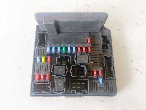 Caja Reles Fusibles Nissan Qashqai ACENTA 2.0 DCI TD CAT 150CV