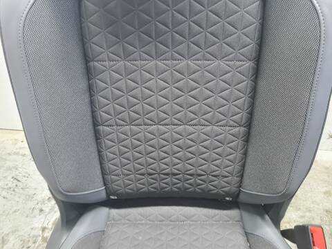 Foto 2ª: Asiento Delantero Derecho Volkswagen T-Cross ADVANCE 110CV 81KW [DLAA] (2022)