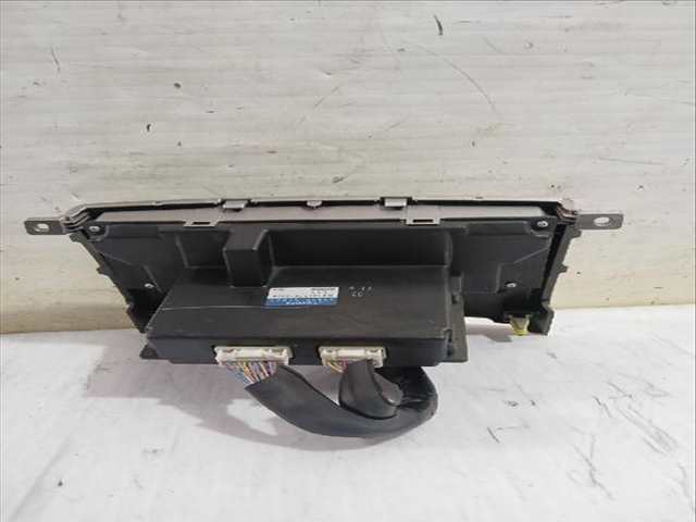 Foto 3ª: Mando Climatizador Toyota Corolla 2.2 D-4D AUR10_) 177CV [2AD-FHV] (2004)