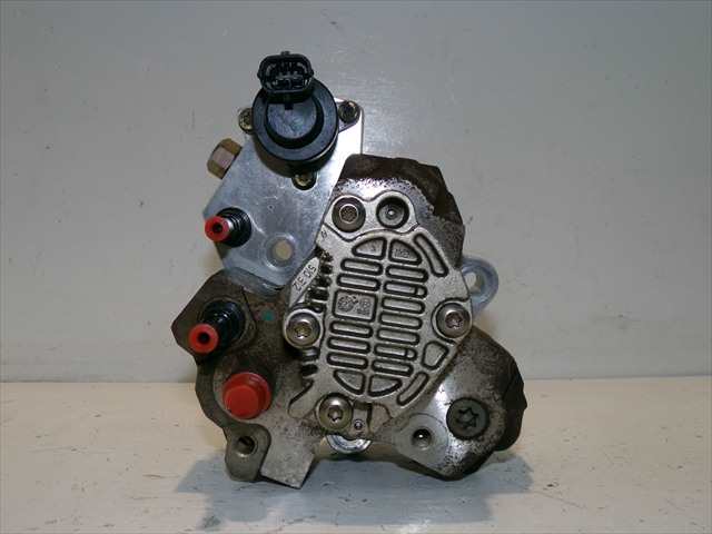 Foto 2ª: Bomba Inyeccion Mitsubishi Space Star 1.9 D 1998-2005 [F9Q1] (2004)