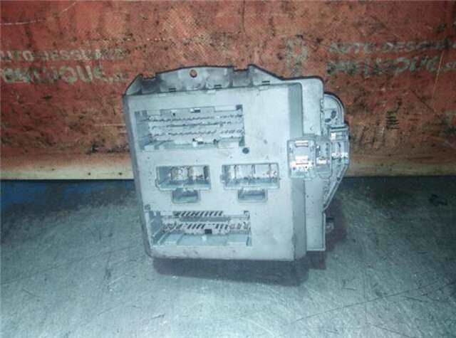 Foto 3ª: Caja Reles Fusibles Iveco Daily 35C15 [F1CE0481F]