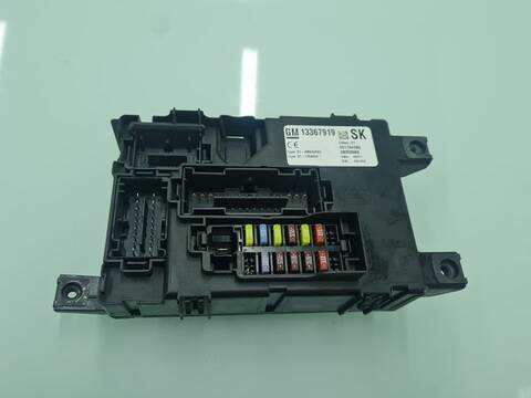 Foto 2ª: Caja Reles Fusibles Opel Corsa CATCH ME 75CV 55KW [A13DTC] (2011)