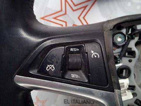 Foto 3ª: Volante Opel Insignia COSMO BERLINA 131CV 96KW [A20DTH] (2010)