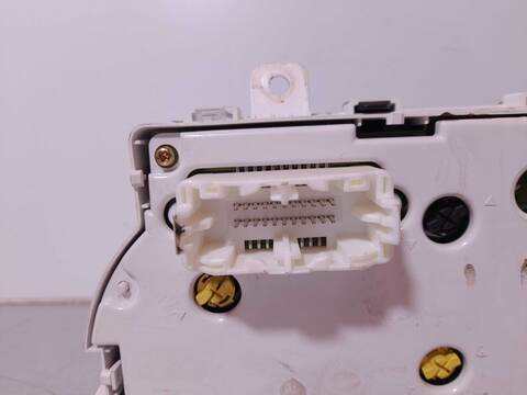 Foto 4ª: Cuadro de Instrumentos Mitsubishi Outlander 2.0 2WD 136CV 100KW [4G63] (2003)