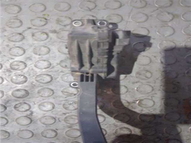 Foto 2ª: Pedal Freno Ford Focus 1.6 AMBIENTE (D) [1.6 LTR. - 66 KW TDCI CAT]