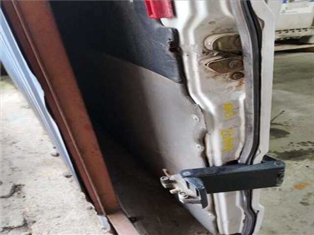 Foto 2ª: Puerta Lateral Corredera Derecha Mercedes 100 D (631.332. 631.342) [OM 616.963]