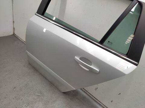 Foto 2ª: Puerta Trasera Izquierda Opel Astra 1.9 CDTI L35) 120CV 88KW [Z19DT] (2005)