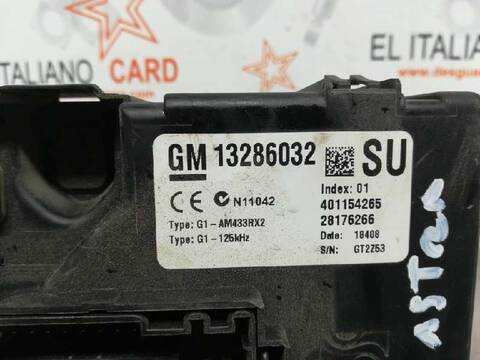 Foto 3ª: Caja Reles Fusibles Opel Corsa ´´111 YEARS´´ 75CV 55KW [Z13DTJ] (2009)