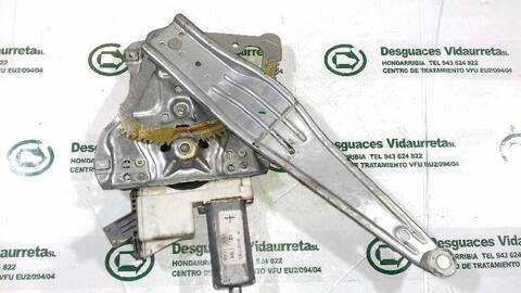 Foto 2ª: Elevalunas Manual Trasero Izquierdo Toyota Avensis 2.0 D4-D EXECUTIVE BERLINA 5-PTAS.) 116CV 85KW [1CDFTV] (2004)