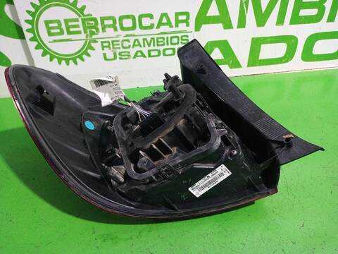 Foto 2ª: Piloto Trasero Derecho Dacia Sandero LAUREATE 90CV [K9K] (2012)