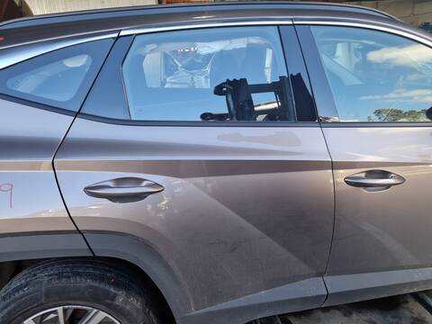 Puerta Trasera Derecha Hyundai Tucson MAXX MILD-HYBRID 2WD 136CV 100KW
