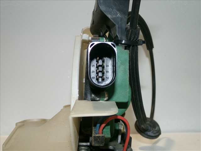 Foto 4ª: Cerradura Puerta Delantera Derecha Volkswagen Passat 1.9 TDI 2000-2005 [AVF] (2002)