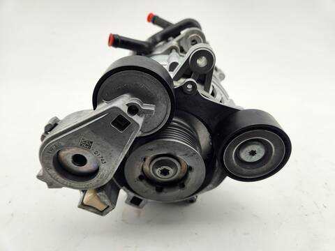 Foto 4ª: Alternador Volkswagen Golf 1.5 ETSI 150CV 110KW [DXDE] (2024)