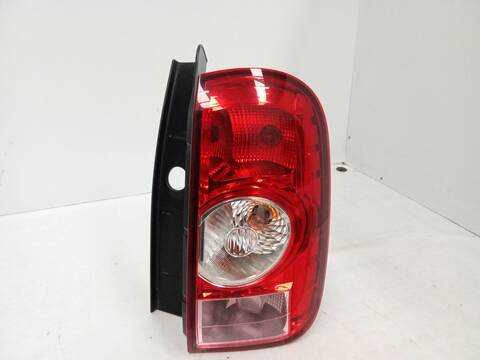 Piloto Trasero Derecho Dacia Duster 1.5 DCI 4X4 HSMC HSMD) 110CV 81KW