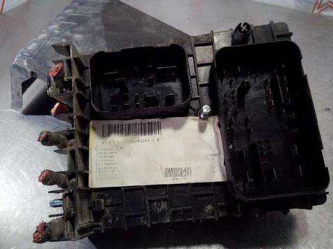 Foto 4ª: Caja Reles Fusibles Volkswagen Caddy 60CV 44KW