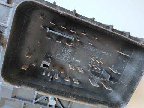 Foto 3ª: Caja Reles Fusibles Audi A3 CBBB (2008)