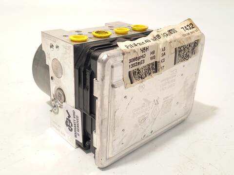 Foto 3ª: Abs Renault Megane 1.3 TCE 140 B9NB) HATCHBACK 140CV 103KW IV HATCHBACK B9A/M/N_) [H5H490] (2023)