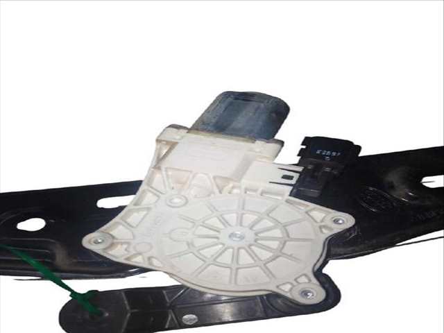 Foto 3ª: Elevalunas Manual Trasero Derecho Land Rover Discovery 2.0 D 4X4 (2014)